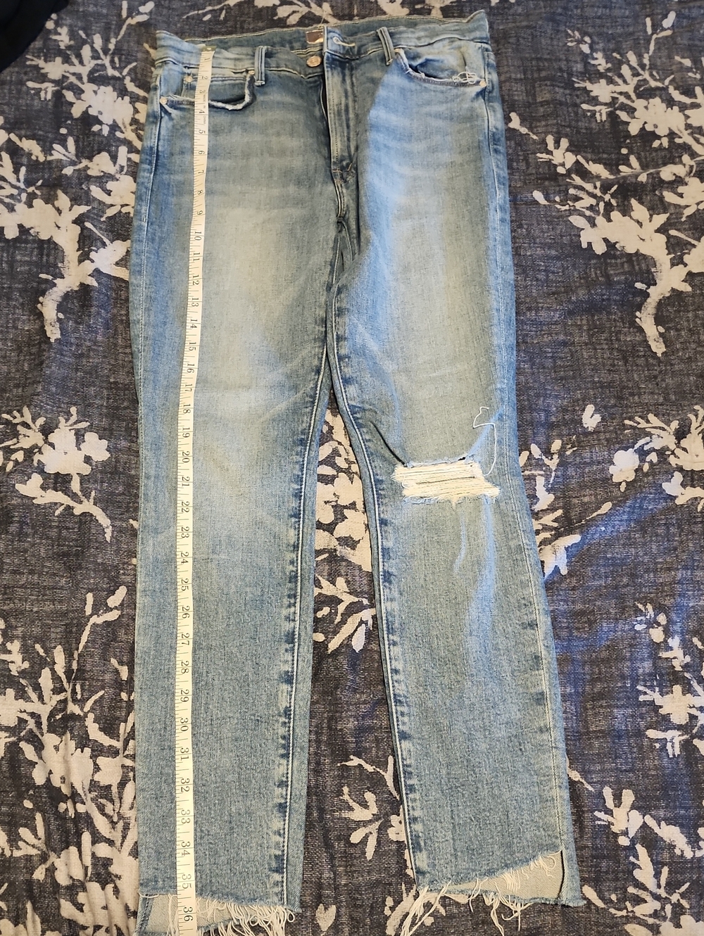 MOTHER The Stunner Ankle Step Fray Sz 27